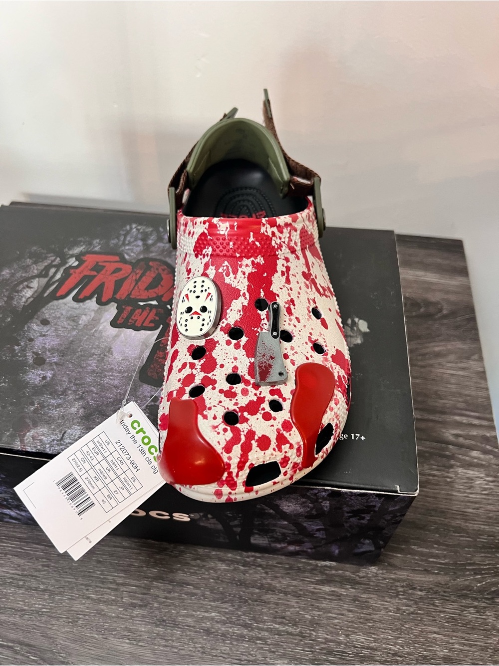 NWT FRIDAY THE 13th CROCS Red/White Clog with Halloween Charms M 9/W 11